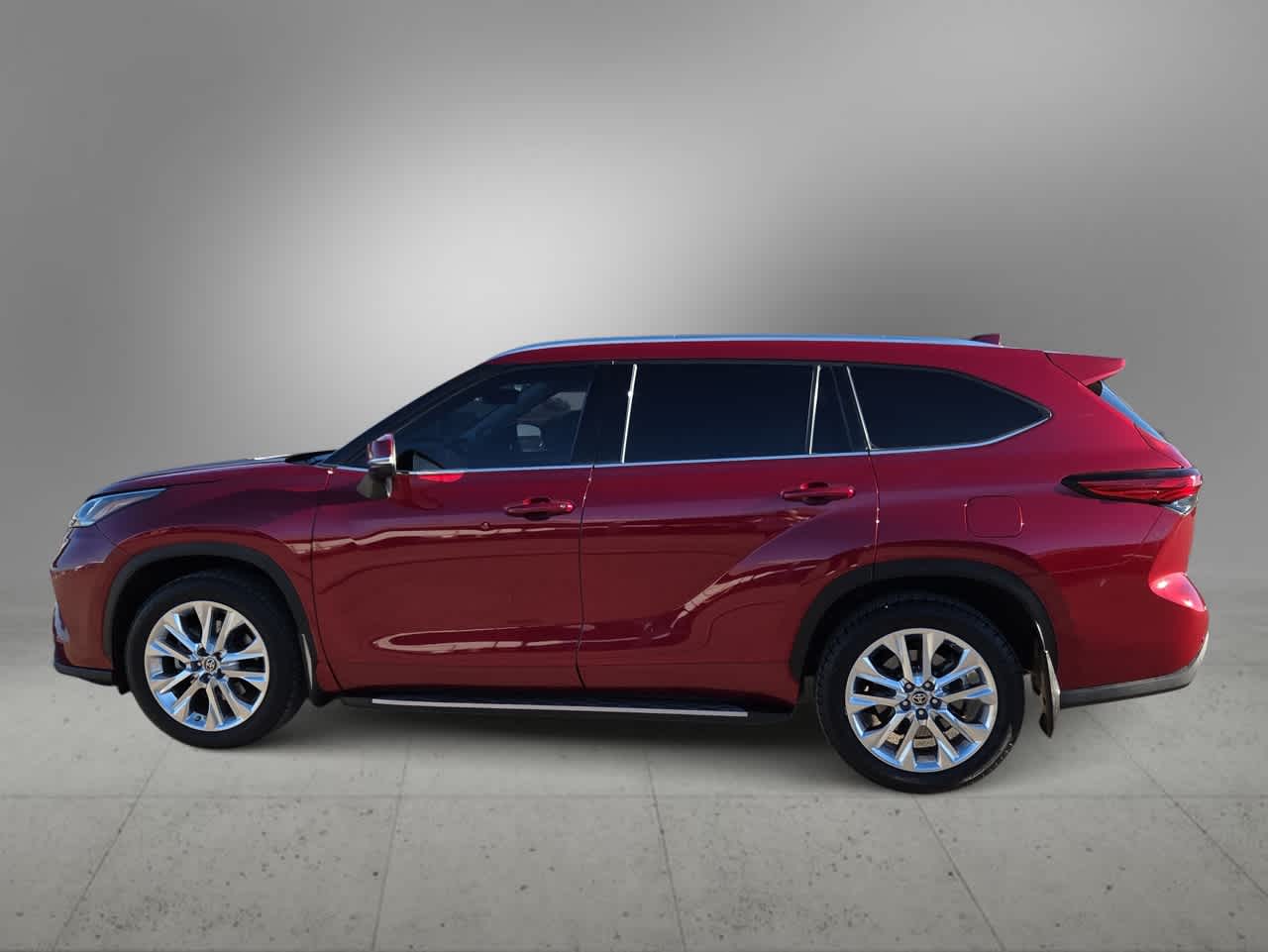 Thumbnail: 2023 Toyota Highlander - 5