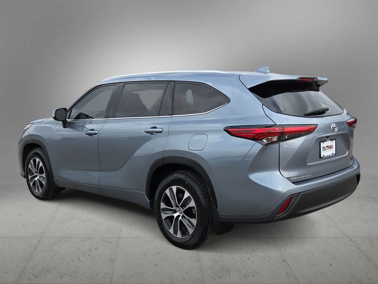 Thumbnail: 2021 Toyota Highlander - 6