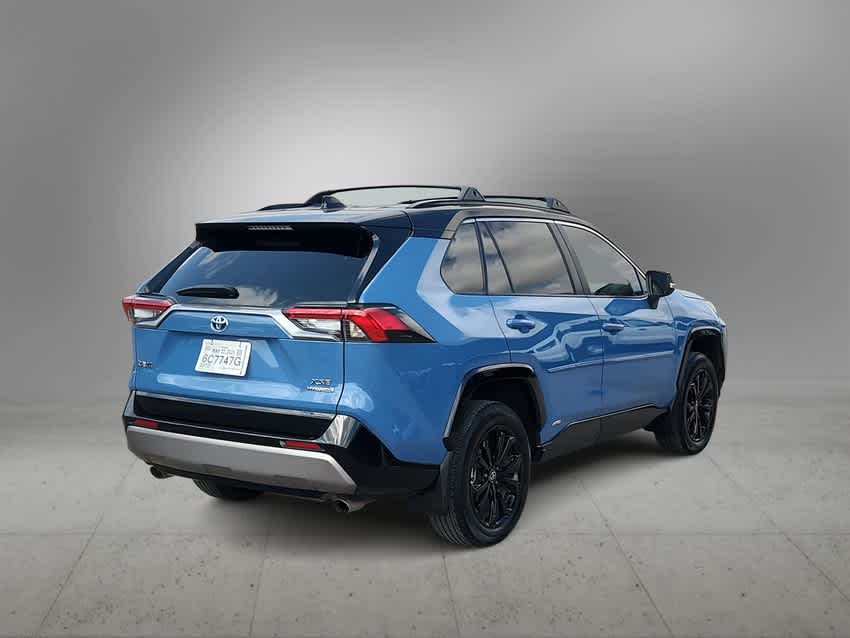 Thumbnail: 2023 Toyota RAV4 - 8