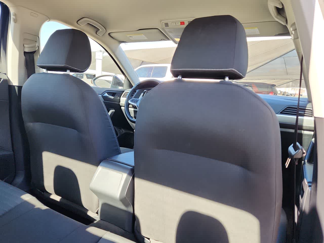 Thumbnail: 2024 Volkswagen Jetta - 16