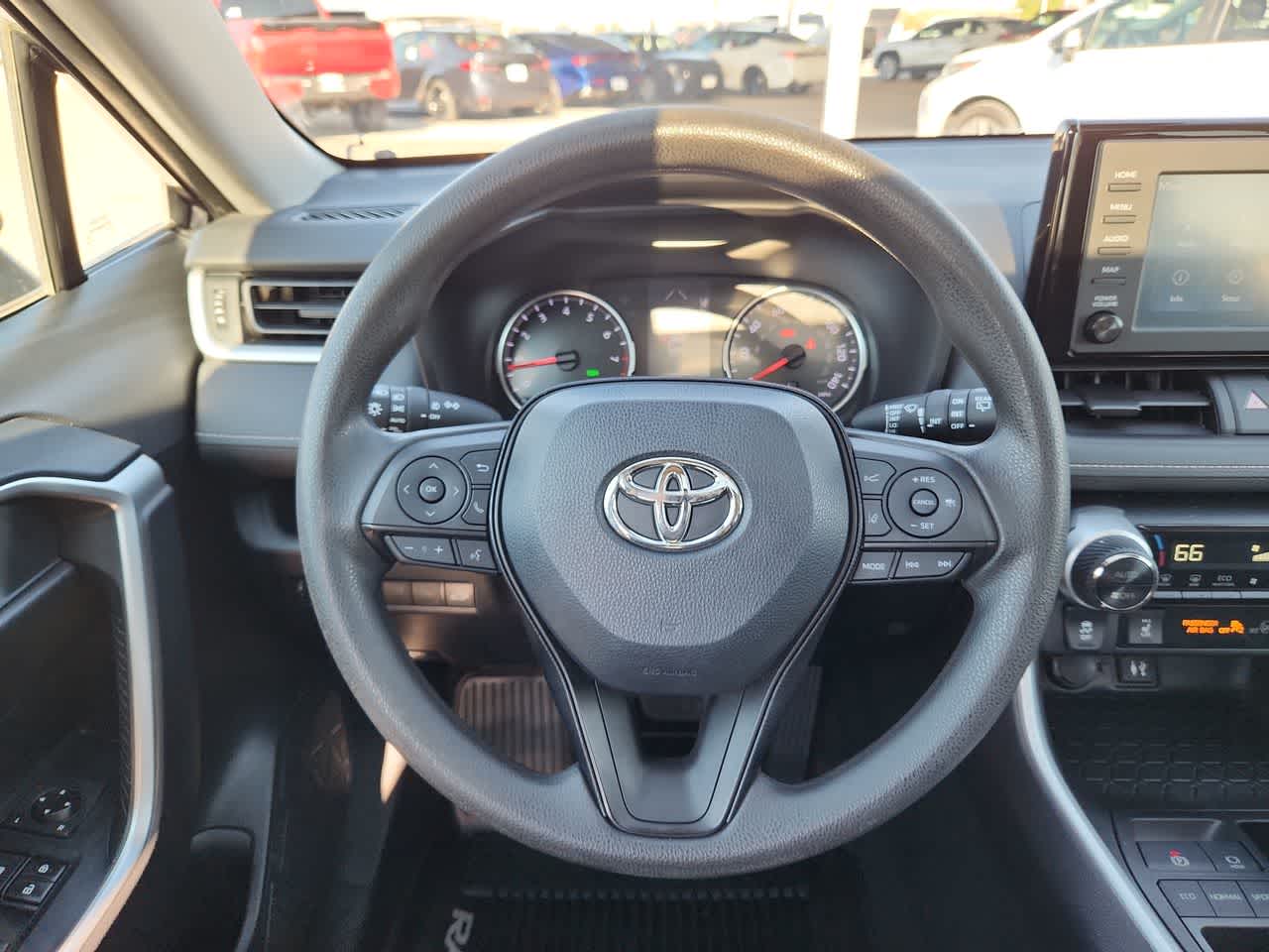 Thumbnail: 2019 Toyota RAV4 - 19