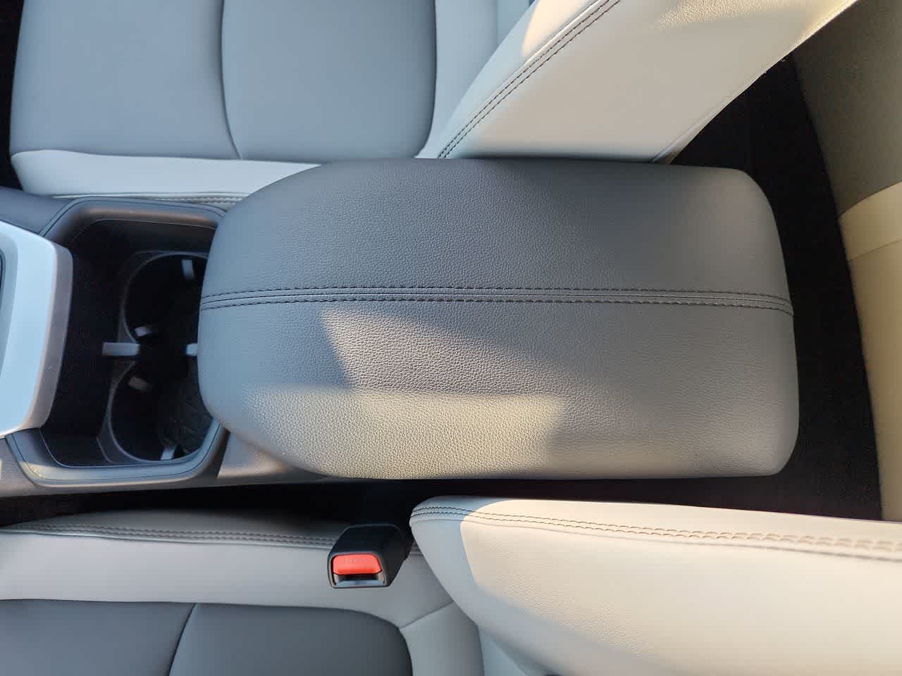 Thumbnail: 2025 Toyota RAV4 - 20