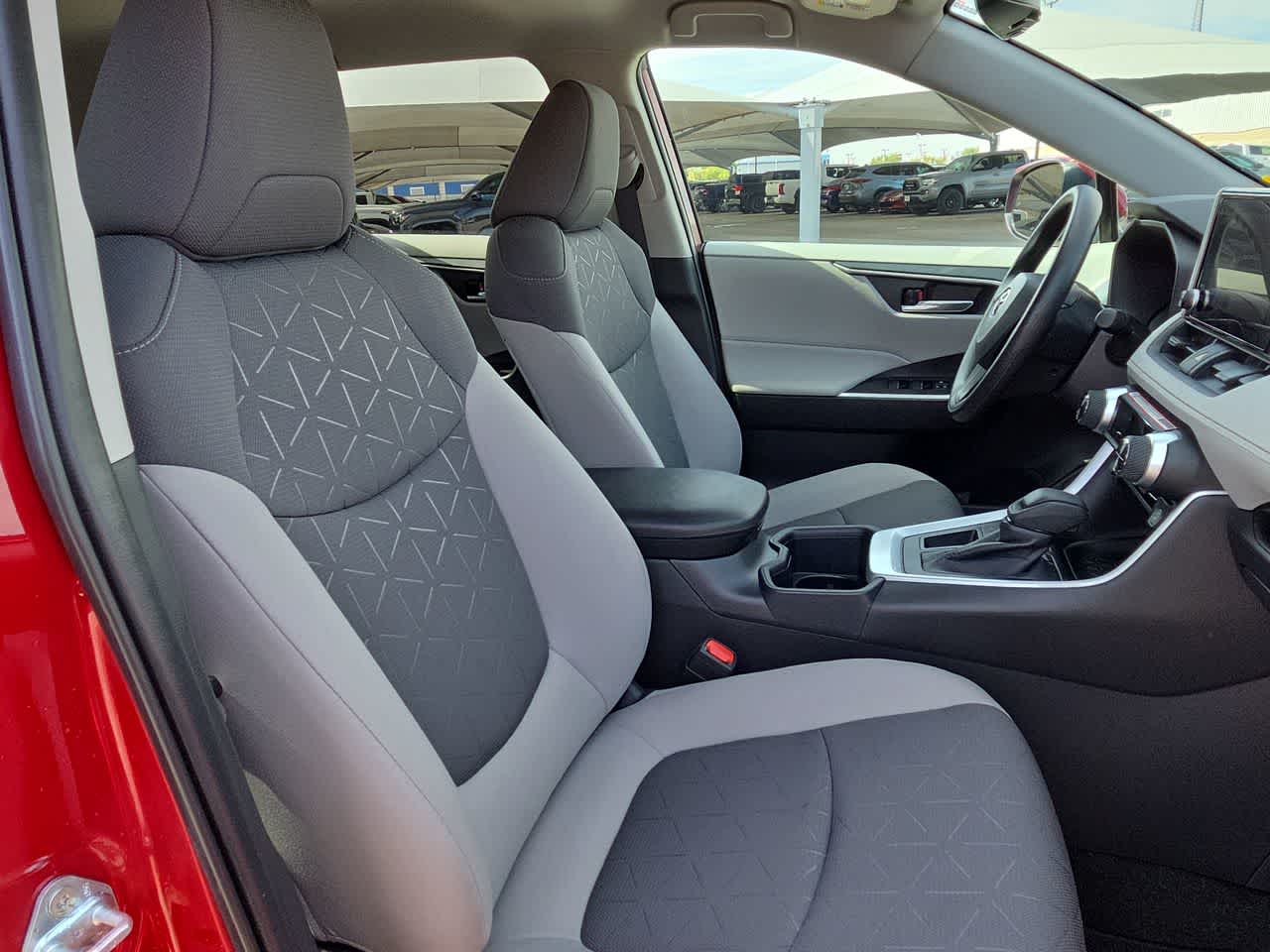 Thumbnail: 2025 Toyota RAV4 - 18