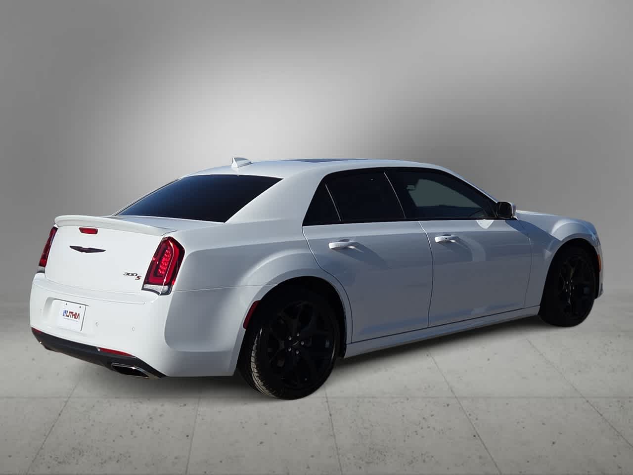 Thumbnail: 2022 Chrysler 300 - 8