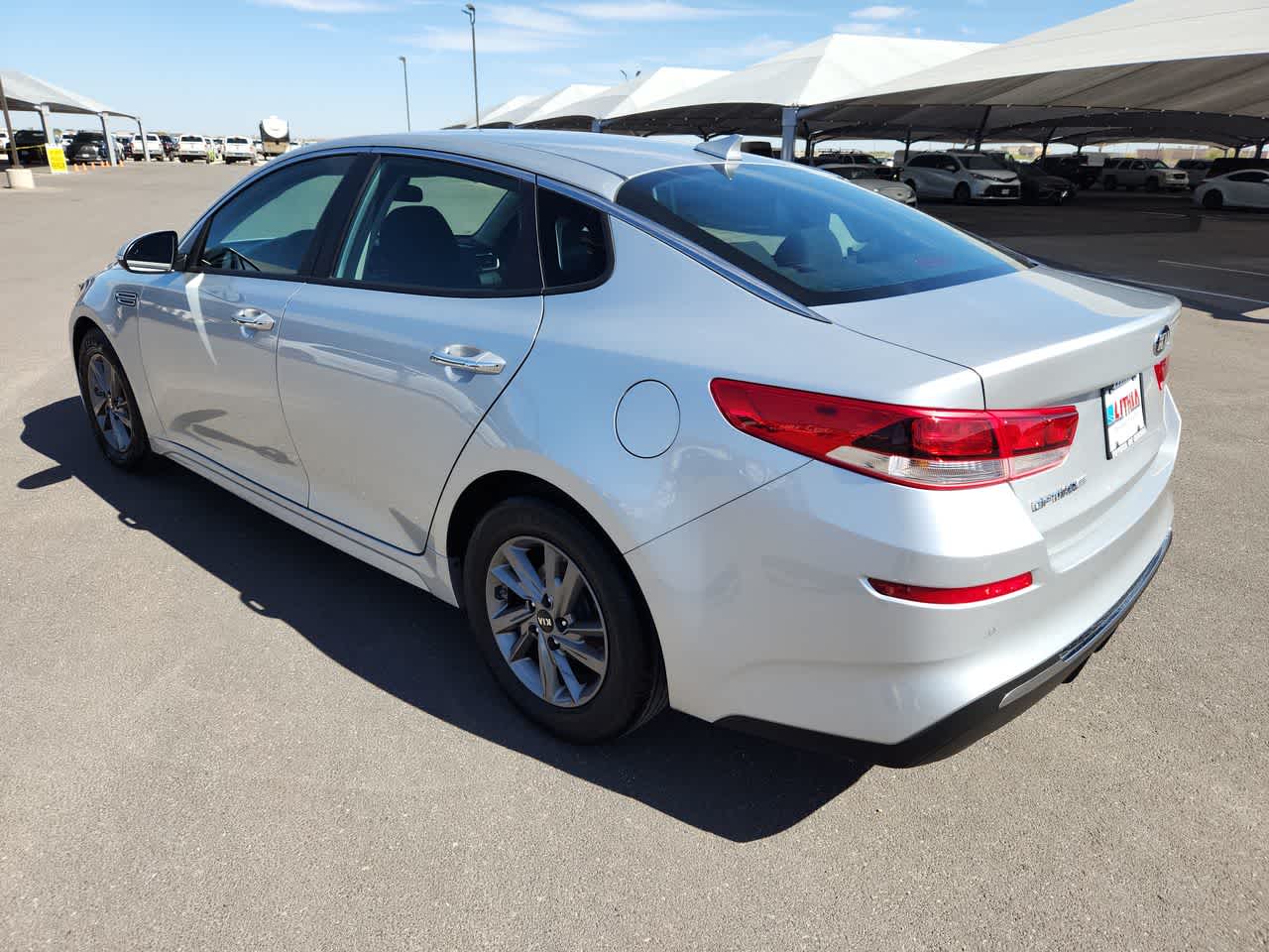 Thumbnail: 2020 Kia Optima - 12