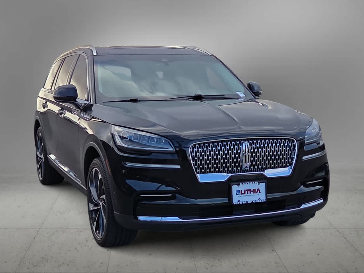 Thumbnail: 2024 Lincoln Aviator - 3