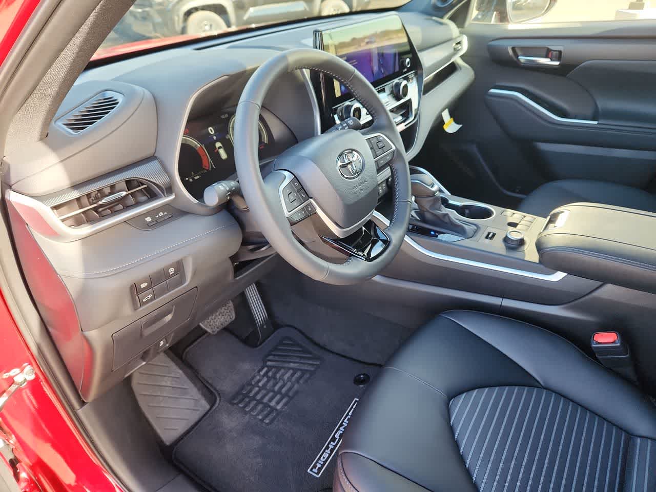 Thumbnail: 2026 Toyota Highlander - 10