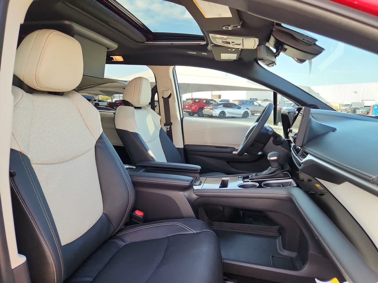 Thumbnail: 2025 Toyota Sienna - 18