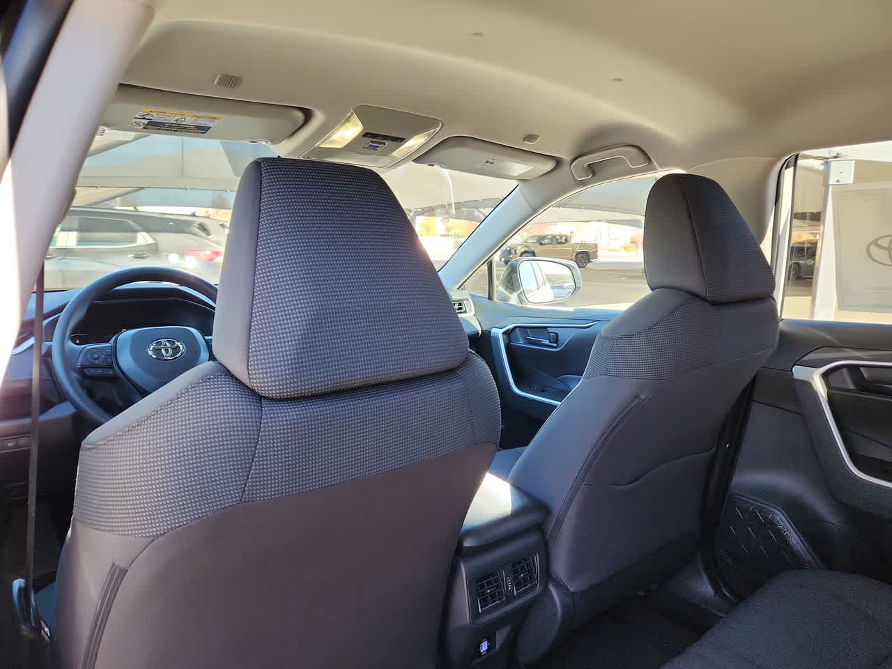 Thumbnail: 2025 Toyota RAV4 - 17