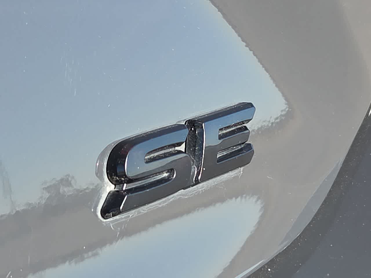 Thumbnail: 2025 Toyota Camry - 11