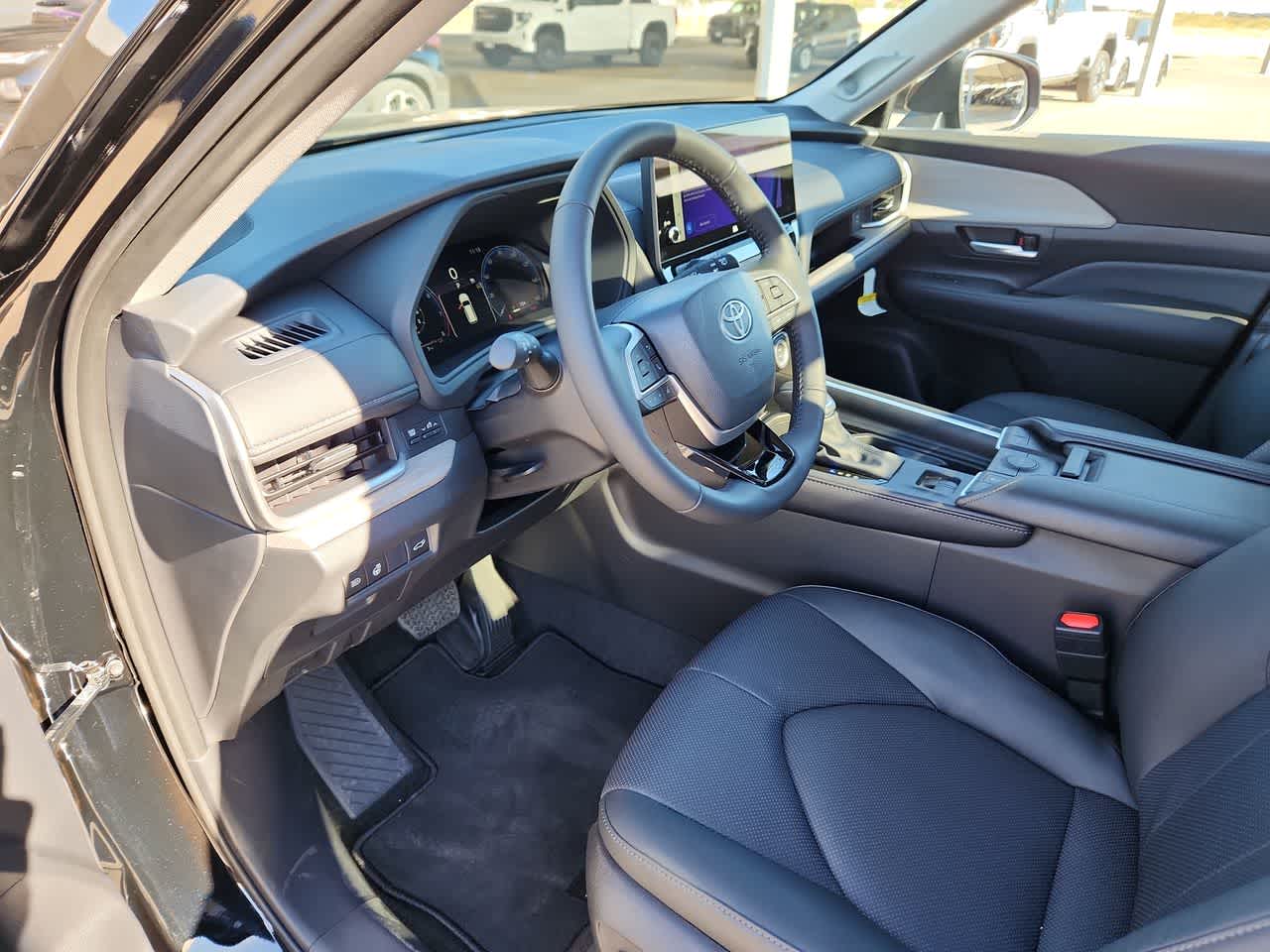 Thumbnail: 2026 Toyota Grand Highlander - 10