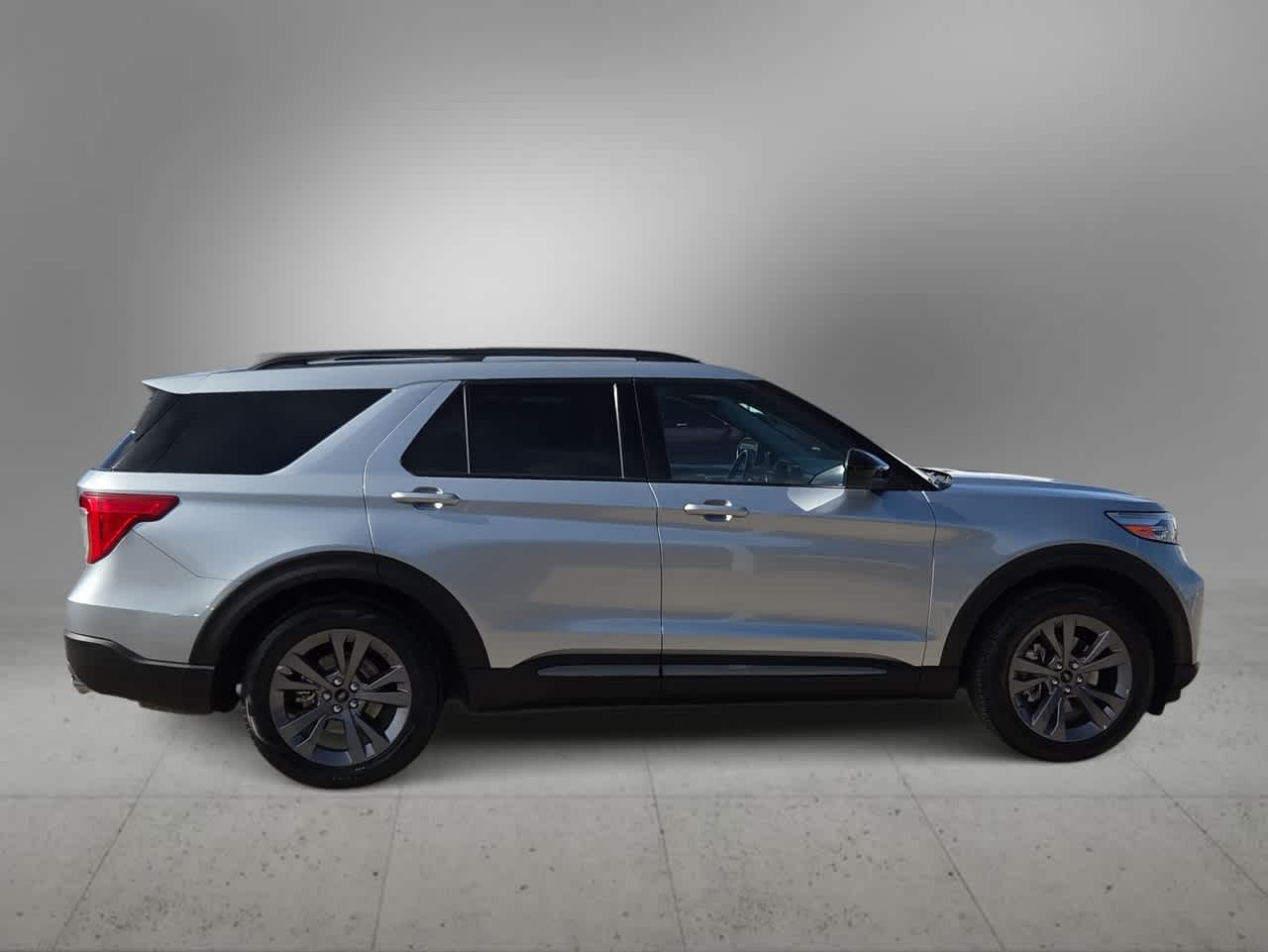 Thumbnail: 2023 Ford Explorer - 9