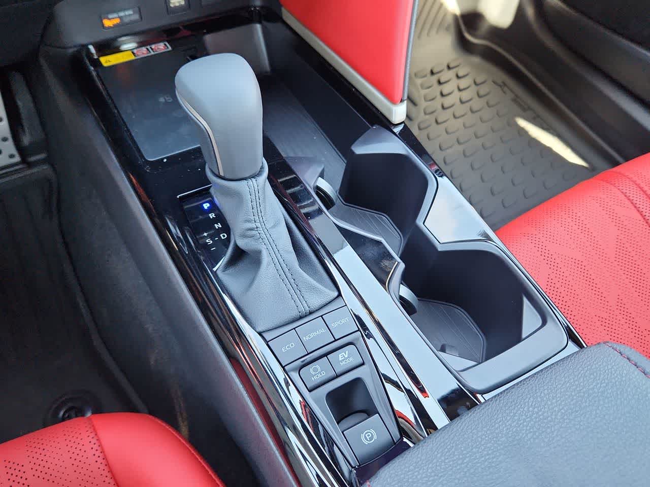 Thumbnail: 2025 Toyota Camry - 21