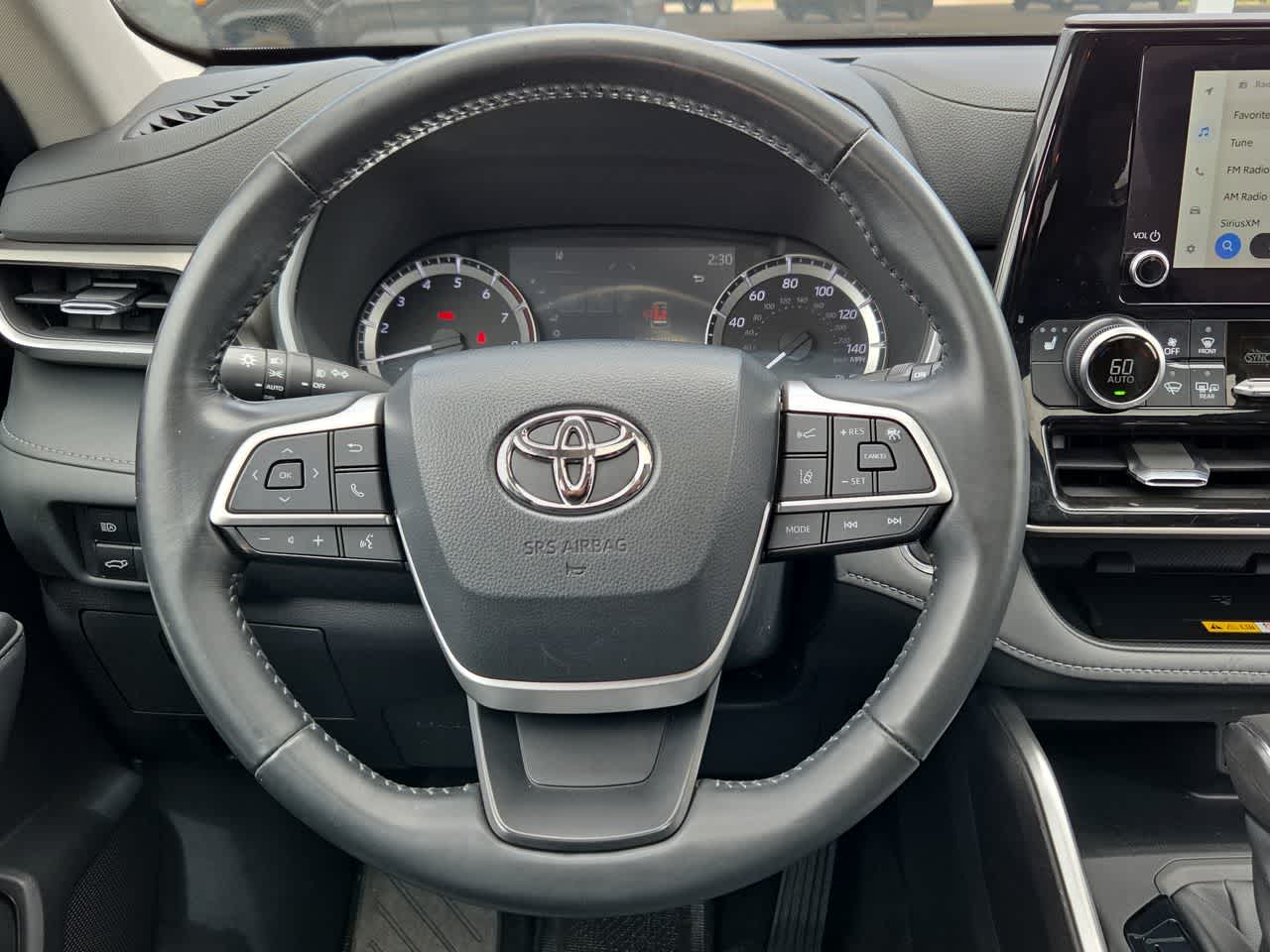 Thumbnail: 2023 Toyota Highlander - 19