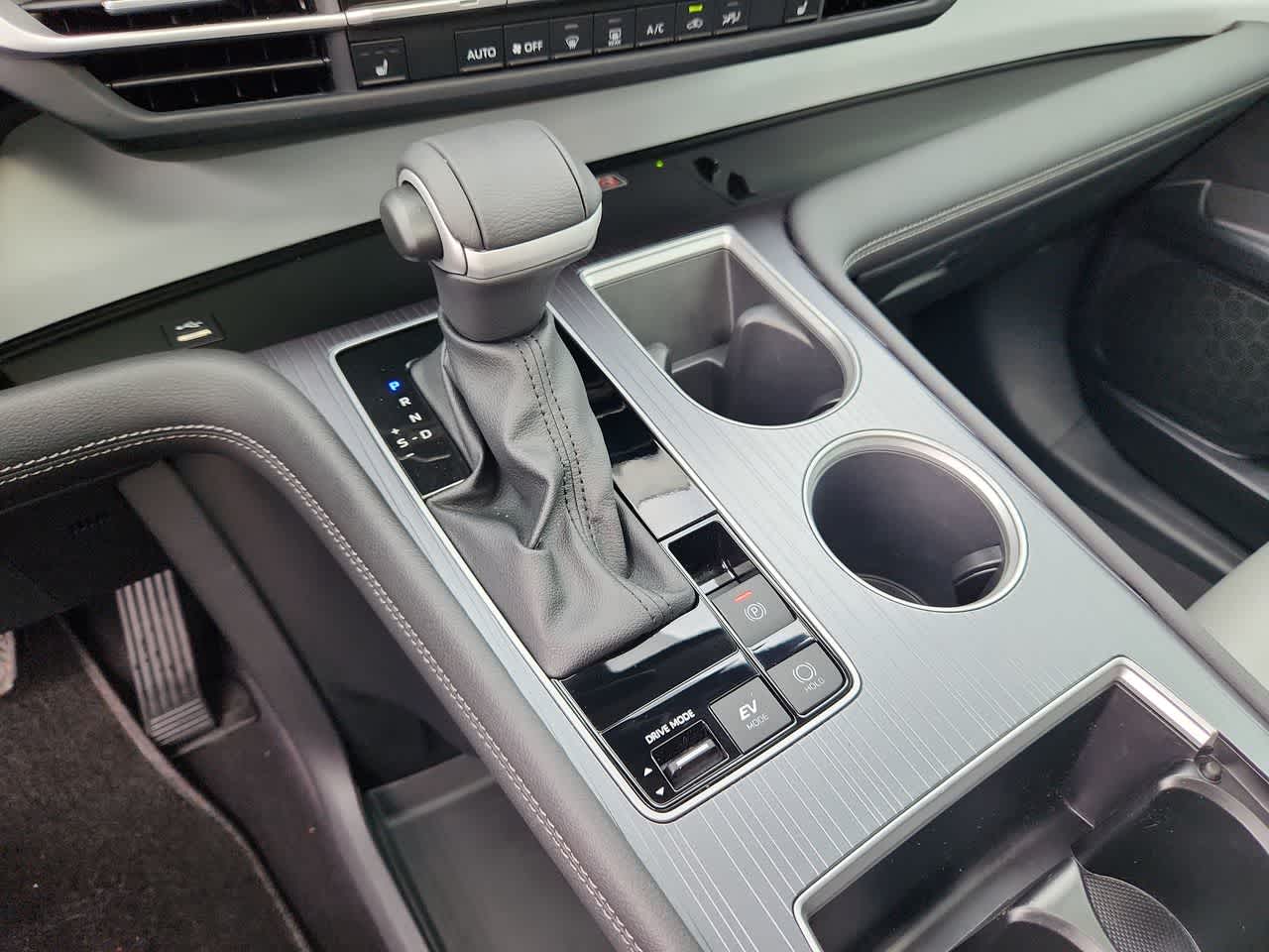 Thumbnail: 2025 Toyota Sienna - 21