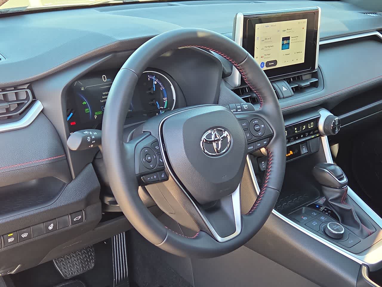 Thumbnail: 2025 Toyota RAV4 - 10