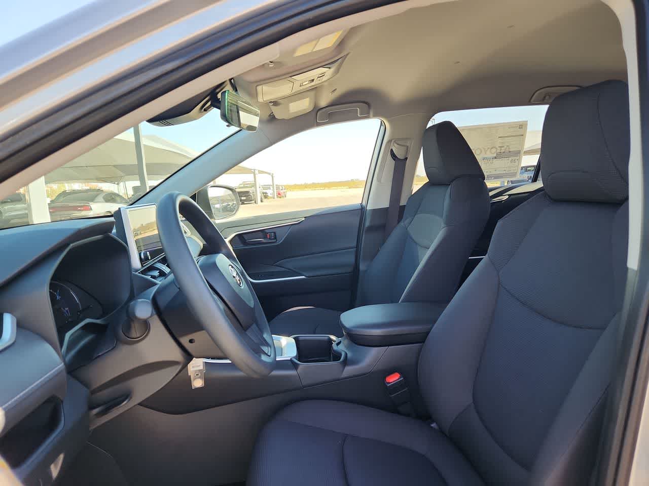 Thumbnail: 2025 Toyota RAV4 - 15