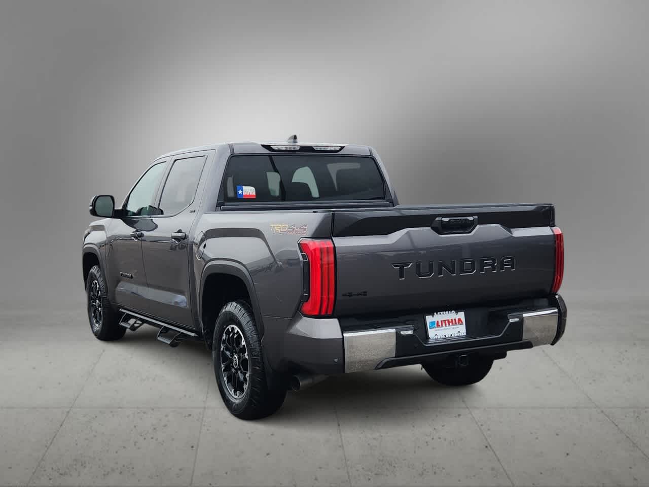 Thumbnail: 2022 Toyota Tundra - 6