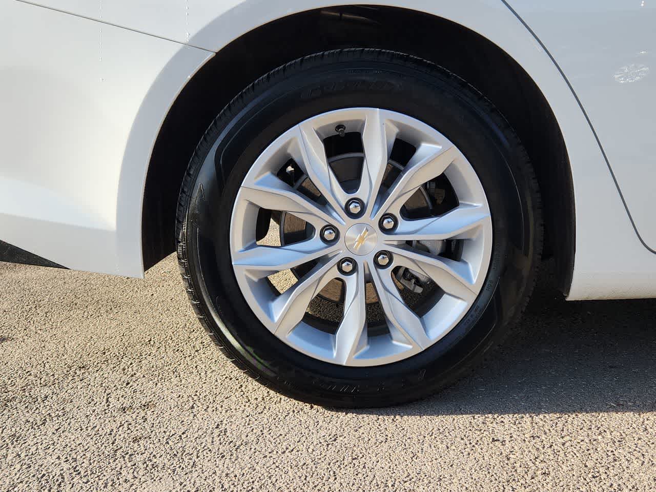 Thumbnail: 2024 Chevrolet Malibu - 12