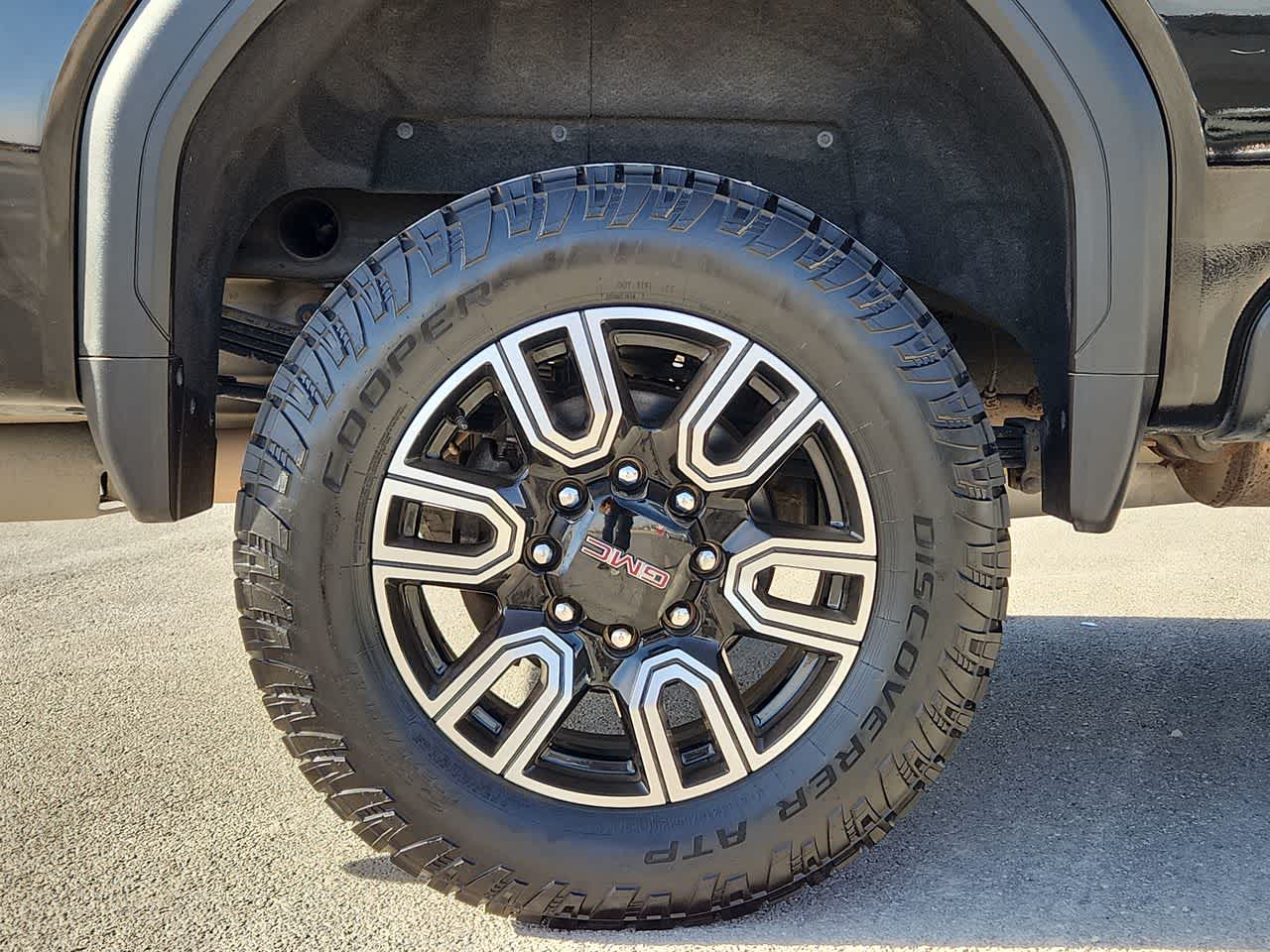 Thumbnail: 2023 GMC Sierra 2500 - 12