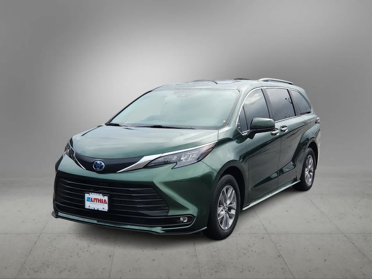 Thumbnail: 2025 Toyota Sienna - 4
