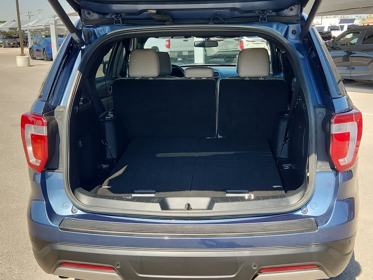 Thumbnail: 2019 Ford Explorer - 23