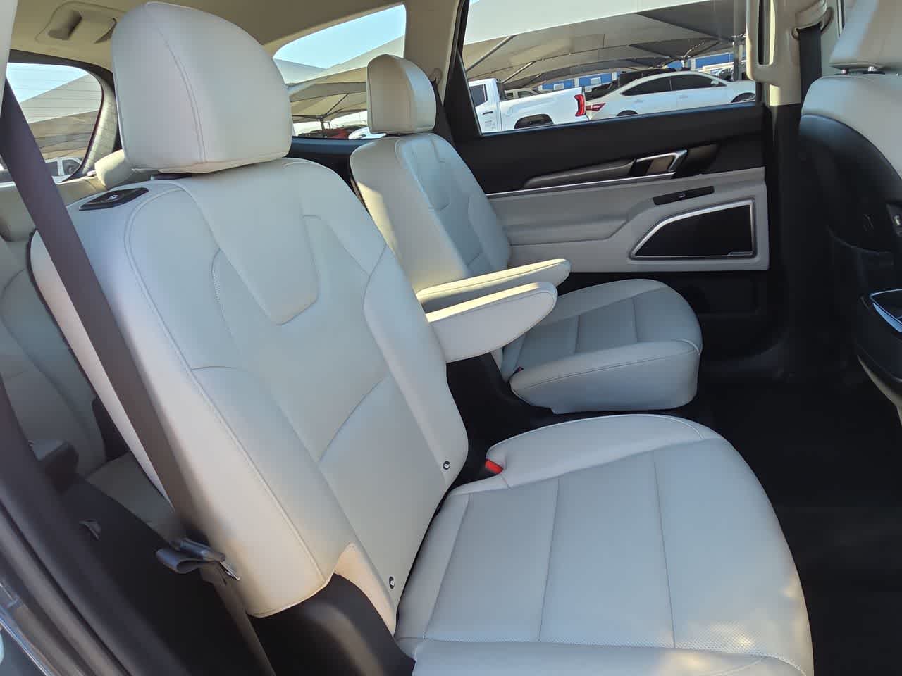 Thumbnail: 2020 Kia Telluride - 4