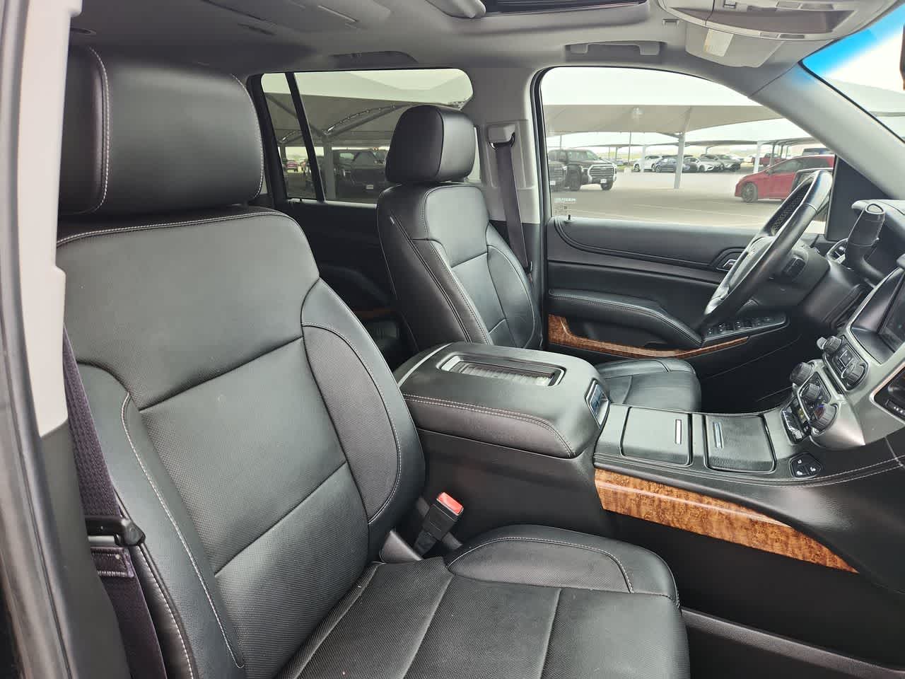 2015 Chevrolet Suburban LTZ 22