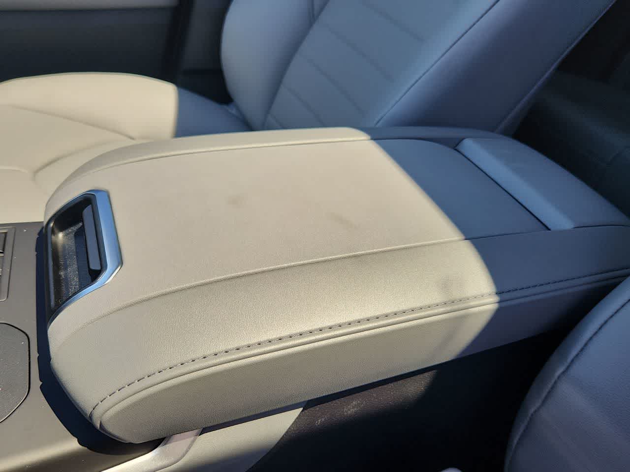 Thumbnail: 2024 Toyota Highlander - 24