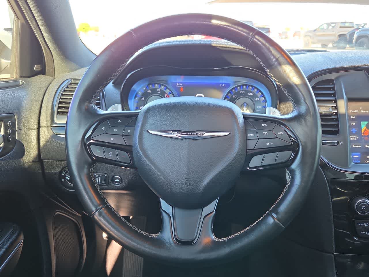 Thumbnail: 2022 Chrysler 300 - 19