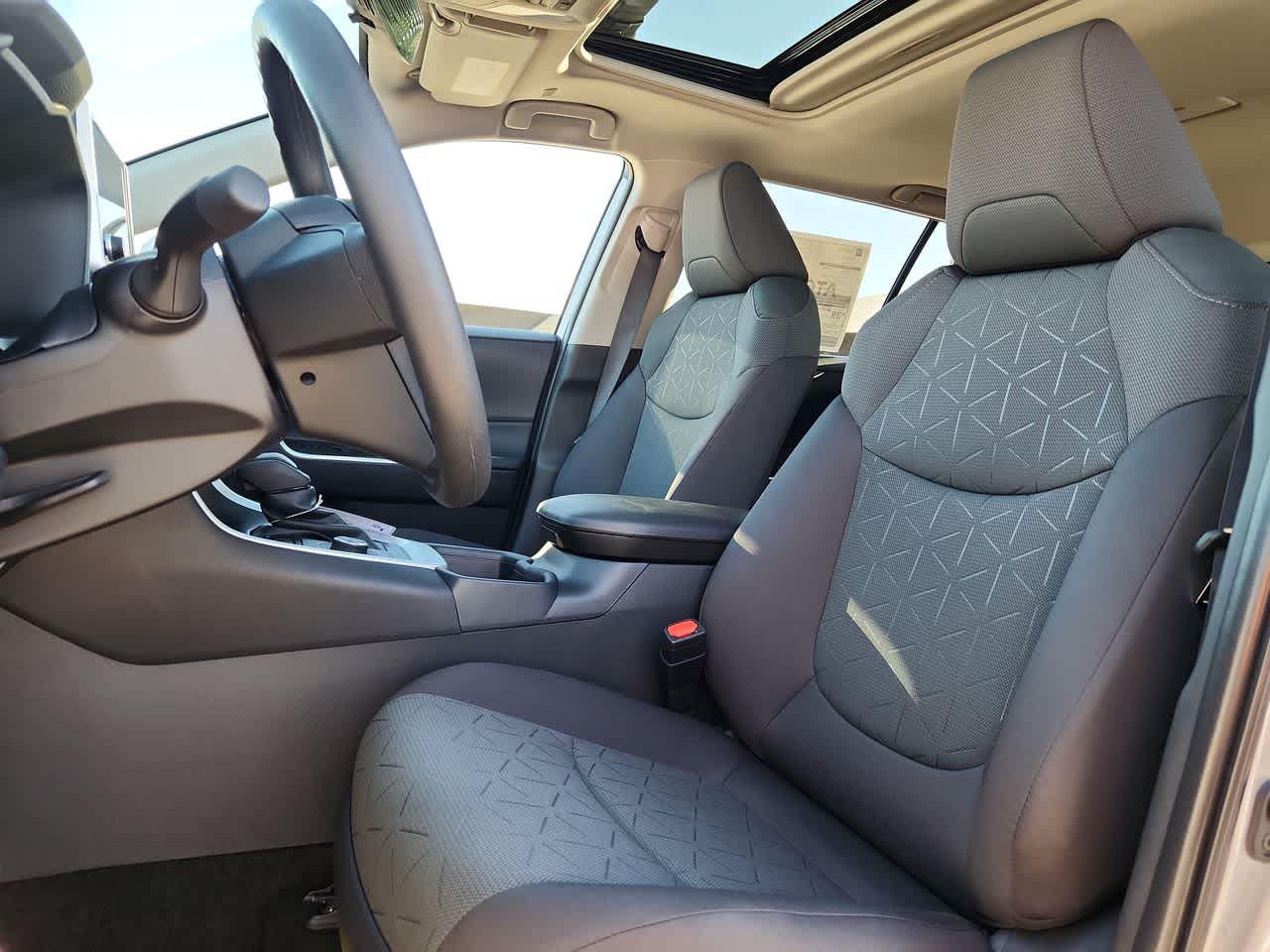 Thumbnail: 2025 Toyota RAV4 - 15