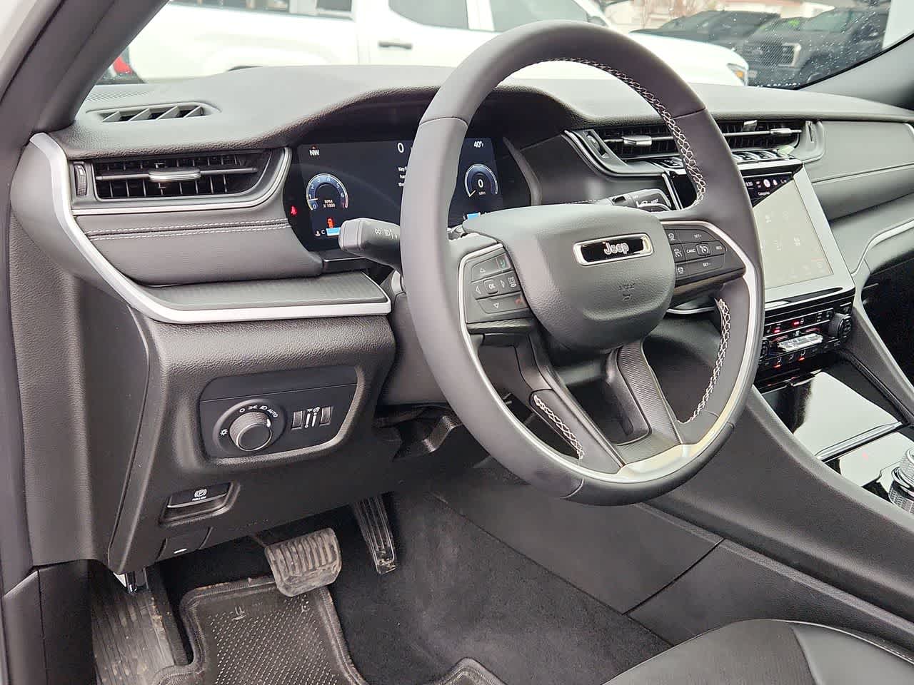 Thumbnail: 2025 Jeep Grand Cherokee L - 11