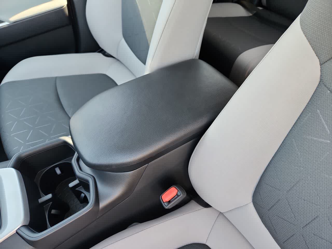 Thumbnail: 2025 Toyota RAV4 - 20