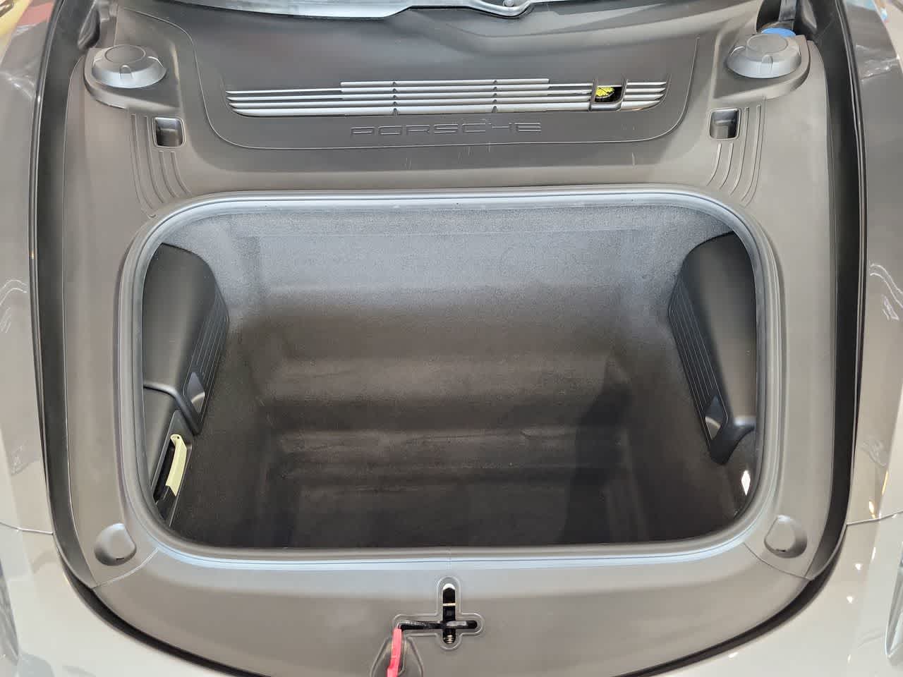 2019 Porsche 718 Cayman GTS 9
