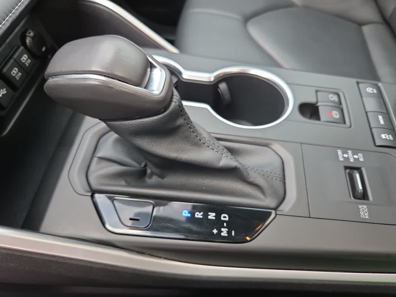 Thumbnail: 2021 Toyota Highlander - 21