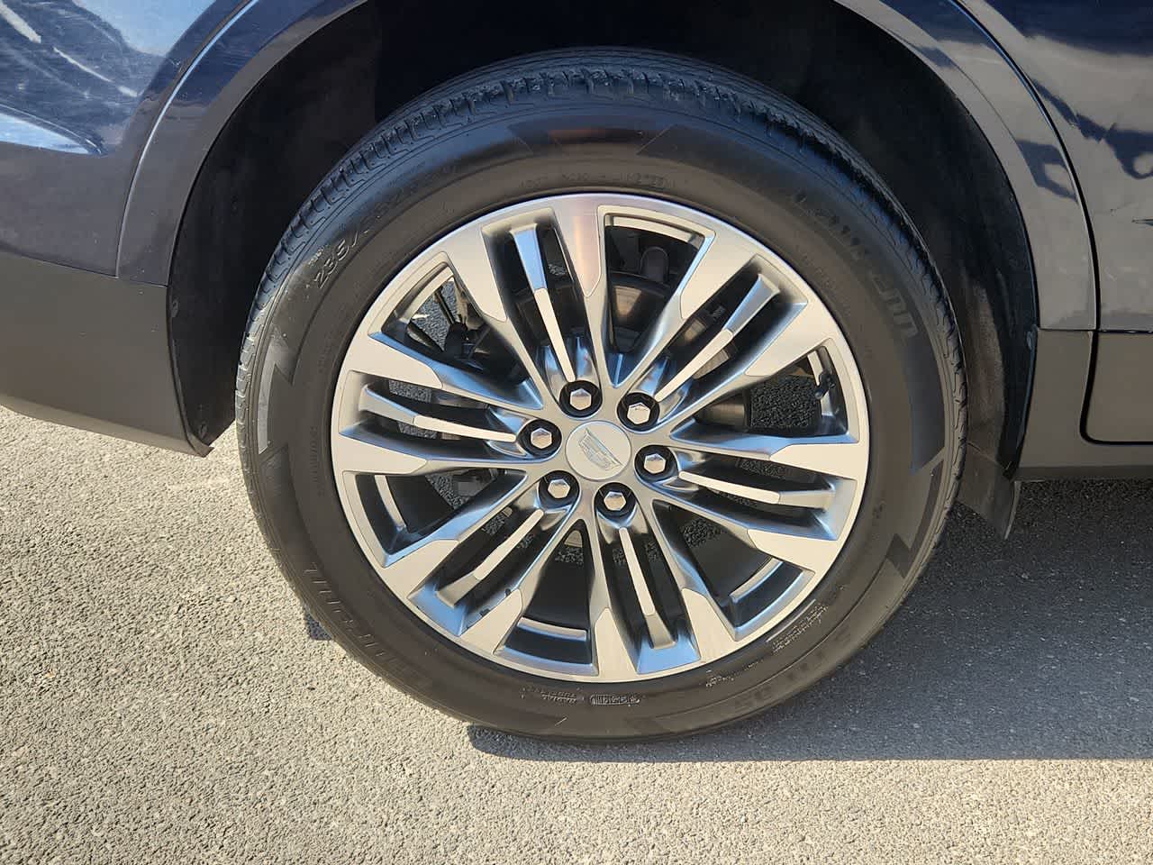Thumbnail: 2017 Cadillac XT5 - 12