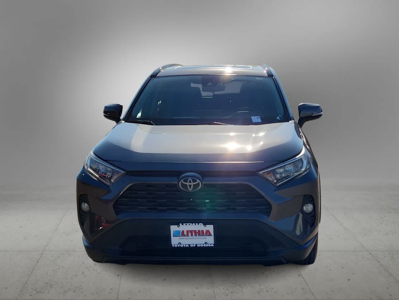 Thumbnail: 2019 Toyota RAV4 - 3