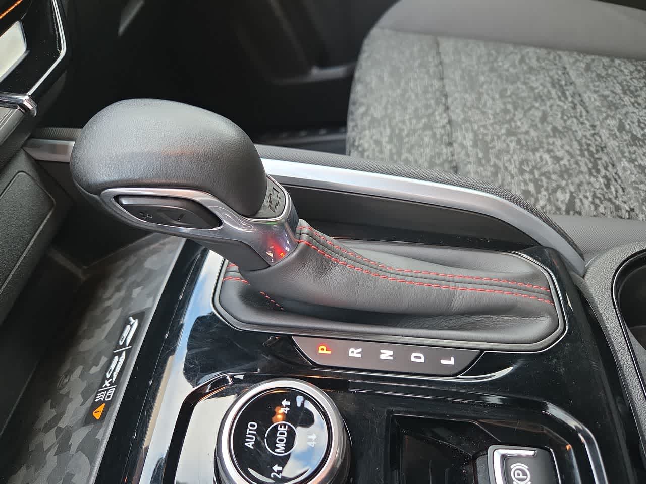 Thumbnail: 2024 Chevrolet Colorado - 21