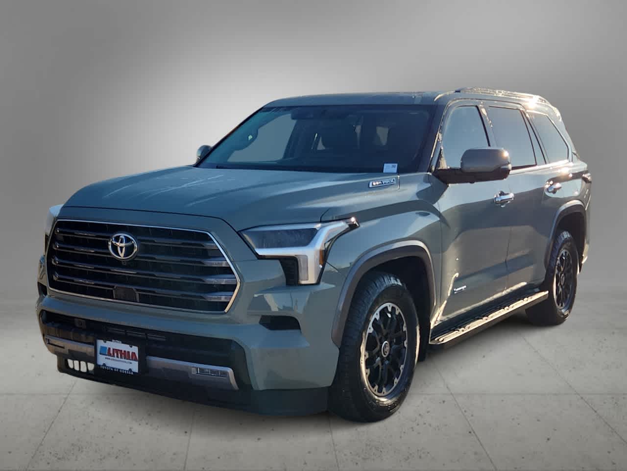 Thumbnail: 2023 Toyota Sequoia - 4
