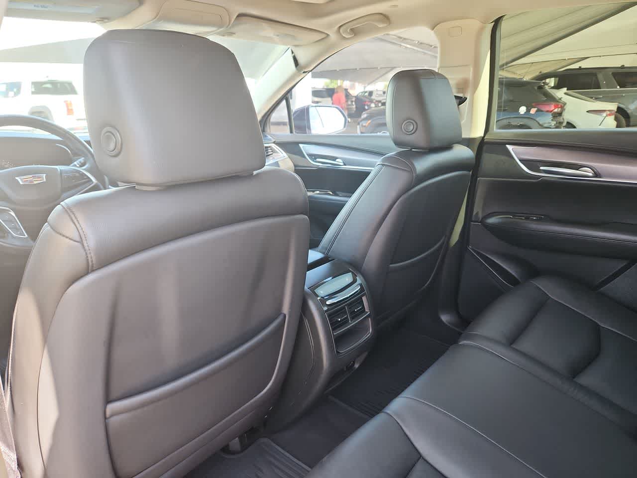 Thumbnail: 2017 Cadillac XT5 - 16
