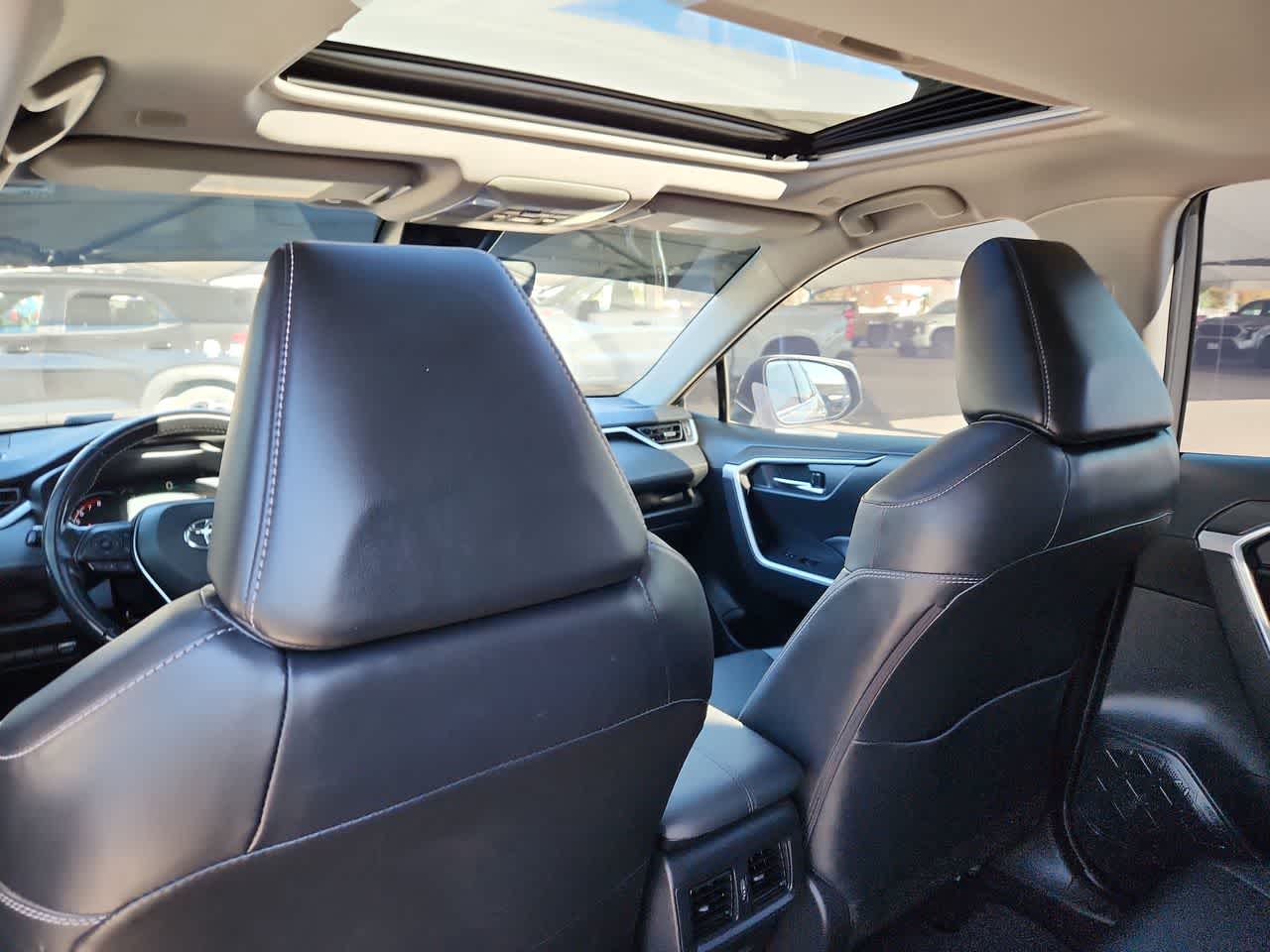 Thumbnail: 2023 Toyota RAV4 - 16