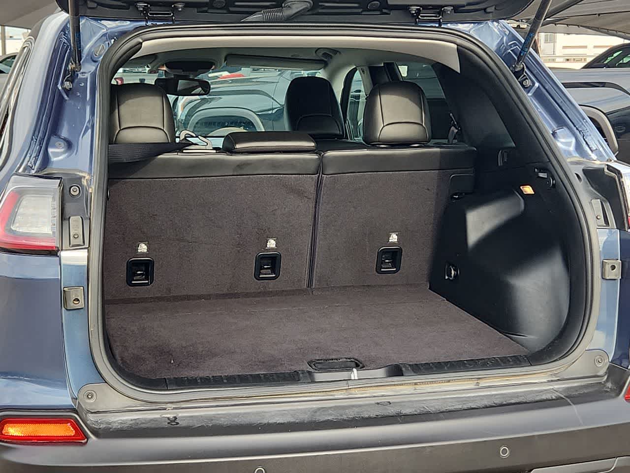 Thumbnail: 2021 Jeep Cherokee - 23