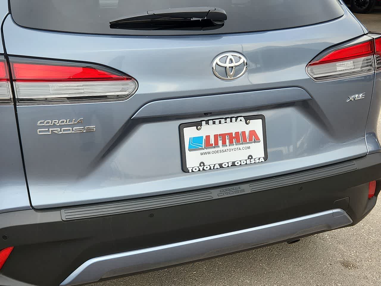 2024 Toyota Corolla Cross XLE 15