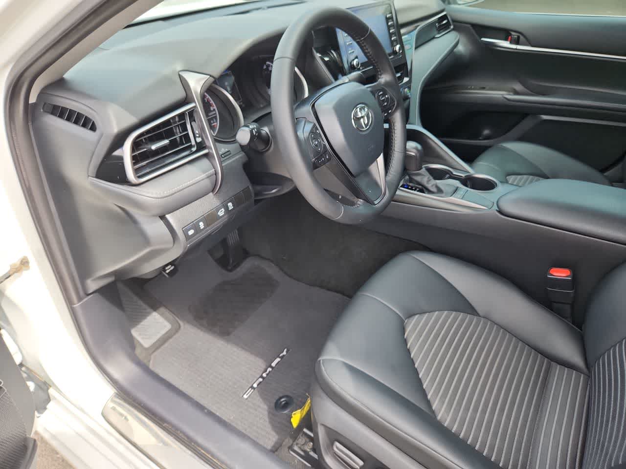 2022 Toyota Camry SE 10