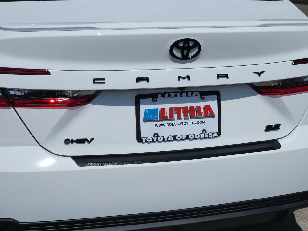 Thumbnail: 2025 Toyota Camry - 11