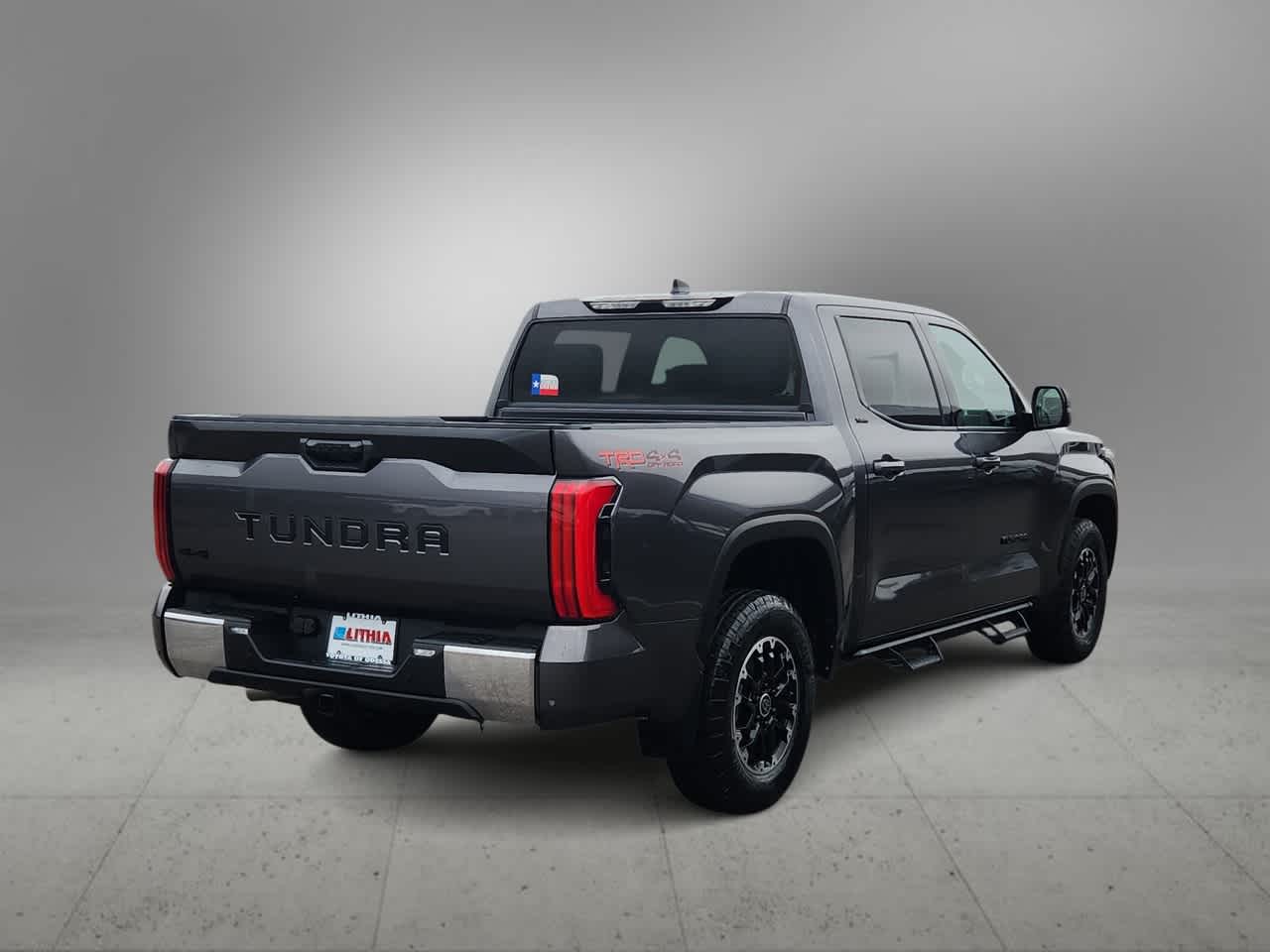 Thumbnail: 2022 Toyota Tundra - 8