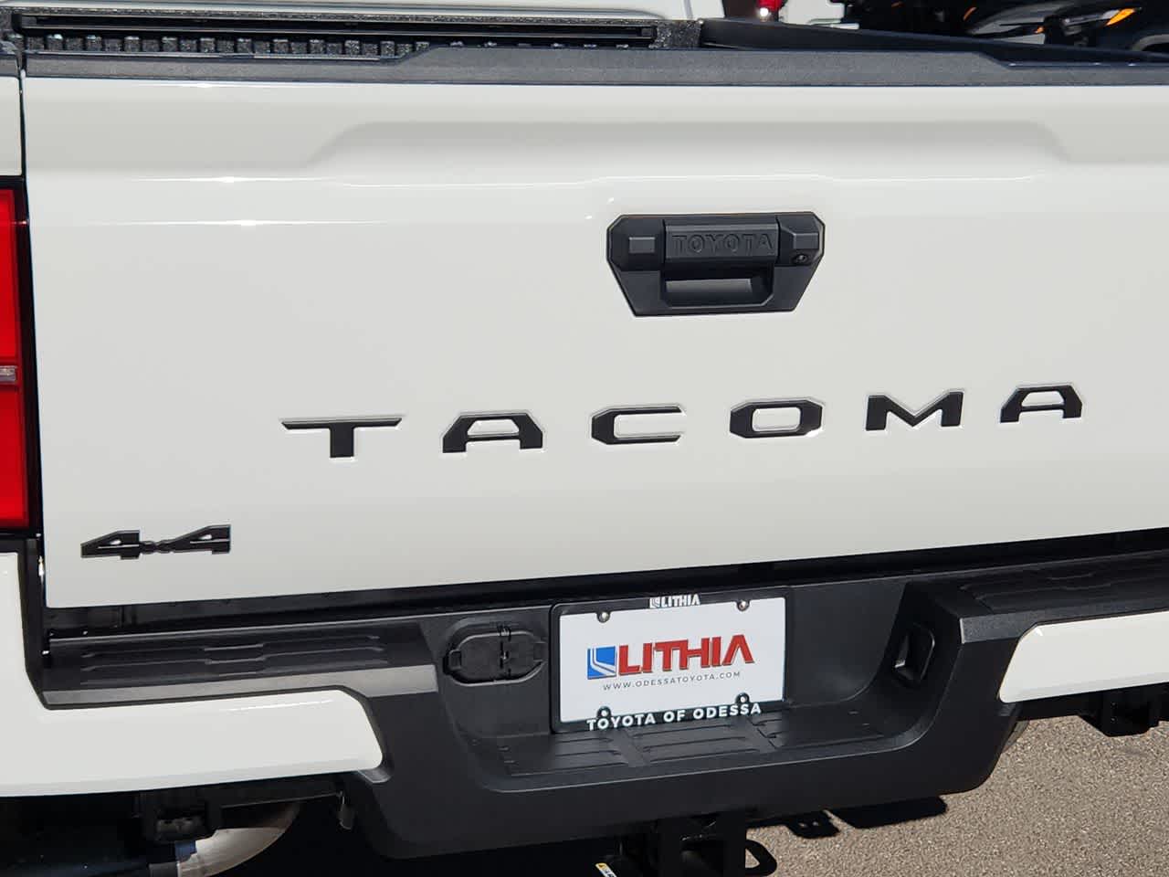 Thumbnail: 2025 Toyota Tacoma - 11