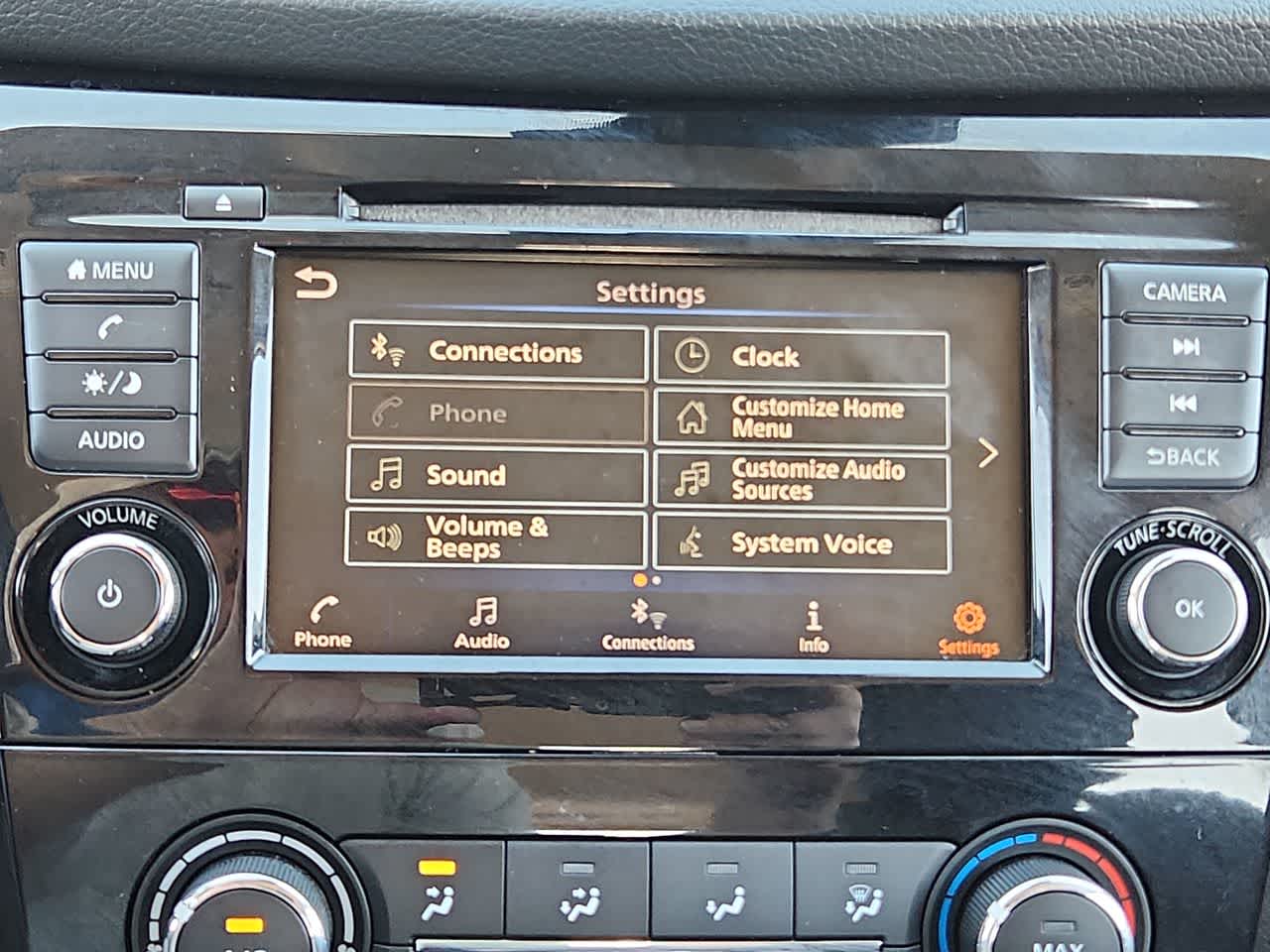 Thumbnail: 2020 Nissan Rogue Sport - 24