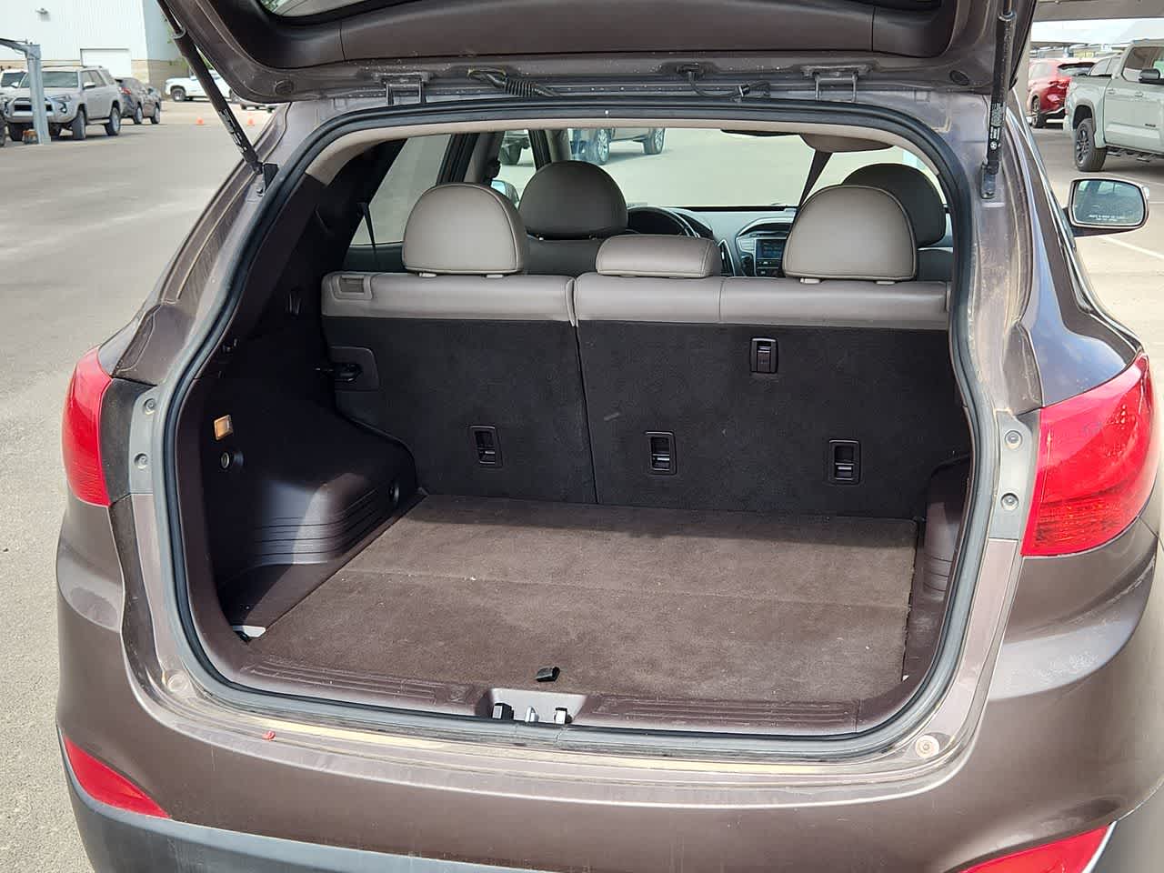 Thumbnail: 2014 Hyundai Tucson - 23
