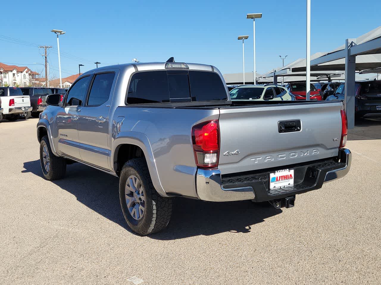 Thumbnail: 2019 Toyota Tacoma - 4